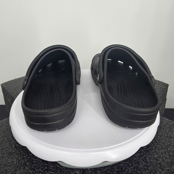 Crocs Classic Clogs Black Unisex Men's 6 Women's 8 Comfort Slip On Shoes - Picture 5 of 8